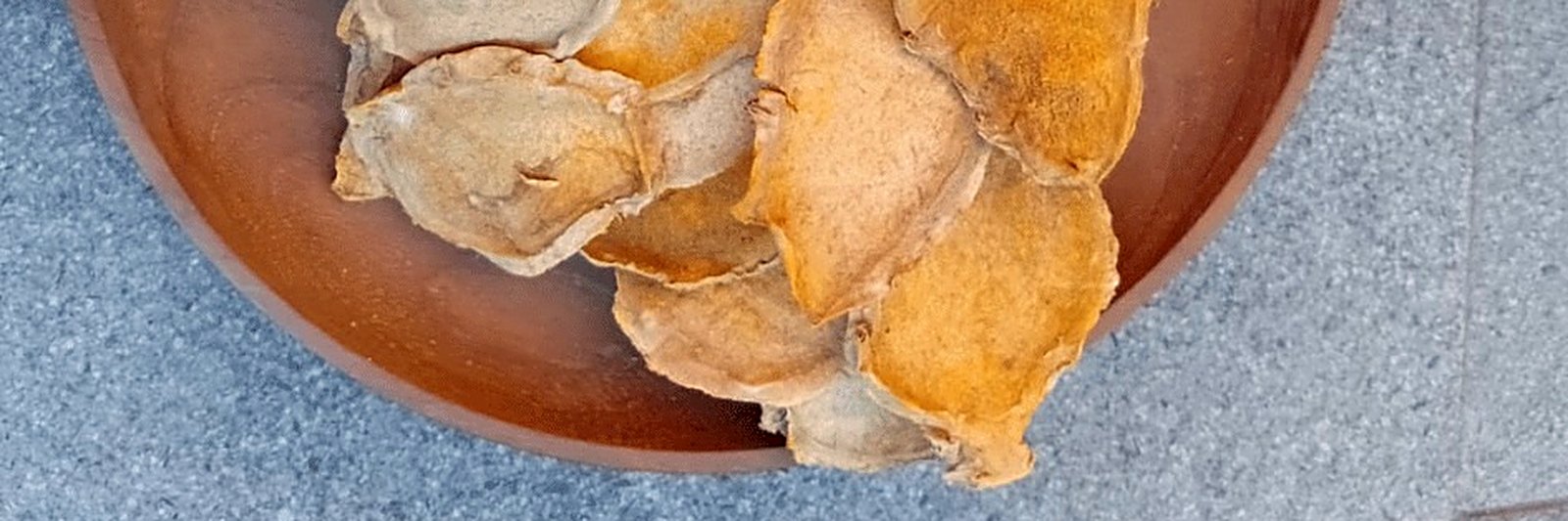 Dried temulawak supplier Indonesia — Dried temulawak — Dried Temulawak (Javanese Ginger)